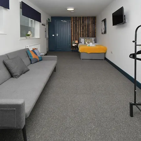 Stay At Shobnall Road Rooms And Studios Burton Exterior photo